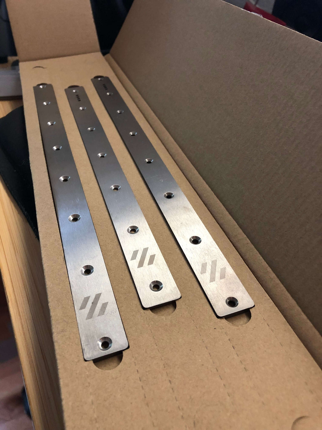 V2.4/Trident  Titanium Extrusion Backers